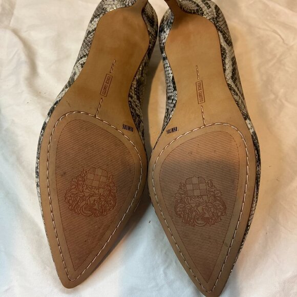 Vince Camuto Gray Snakeskin Gold Metallic Low Pumps, Size 8 1/2M - Picture 7 of 10